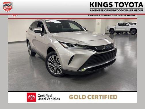 Titanium Glow 2022 Toyota Venza XLE