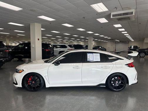 Championship White 2024 Honda Civic Type R Manual