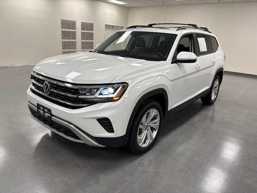 Pure White 2023 Volkswagen Atlas 3.6L SE w/Technology