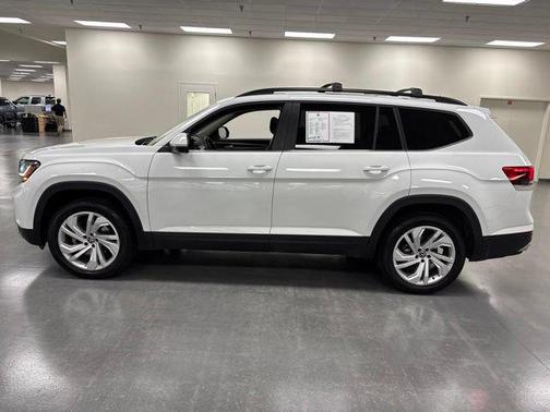 Pure White 2023 Volkswagen Atlas 3.6L SE w/Technology