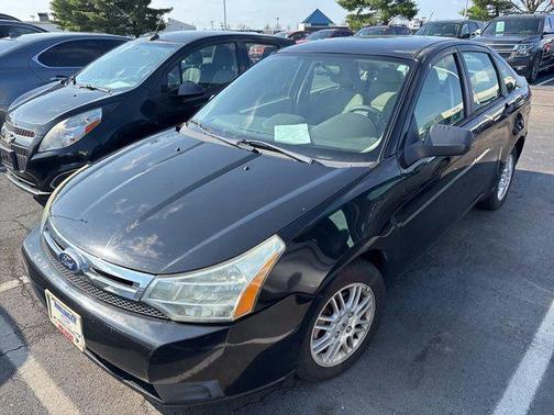 Ebony 2010 Ford Focus SE