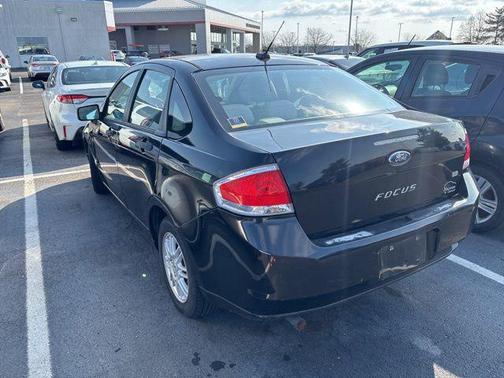 Ebony 2010 Ford Focus SE