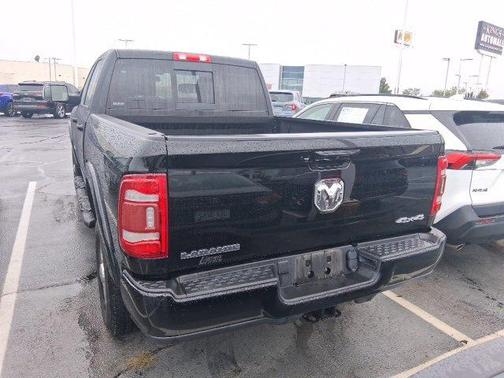 2022 RAM 2500 Laramie Crew Cab 4x4 6'4' Box