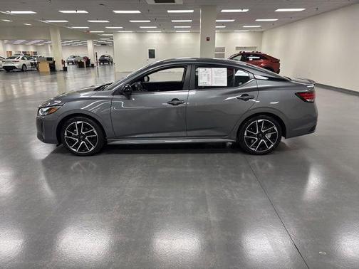 Gun Metallic 2024 Nissan Sentra SR