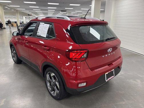 2023 Hyundai VENUE SEL