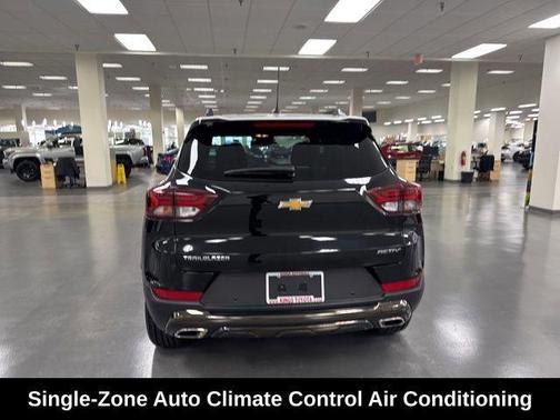 Mosaic Black Metallic 2023 Chevrolet Trailblazer ACTIV