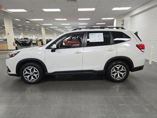 2022 Subaru Forester Premium
