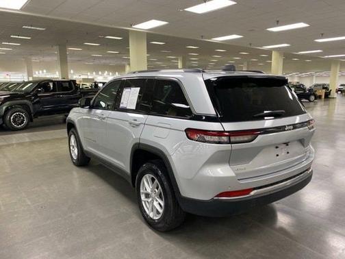 2024 Jeep Grand Cherokee Laredo