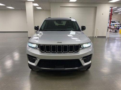 2024 Jeep Grand Cherokee Laredo