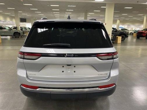 2024 Jeep Grand Cherokee Laredo