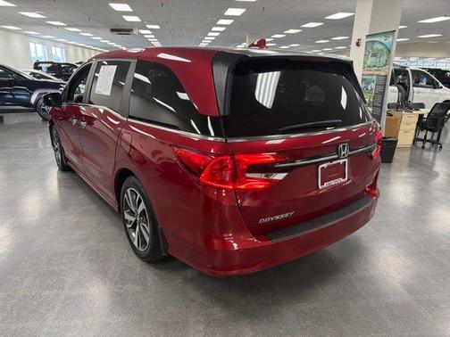 Radiant Red Metallic II 2022 Honda Odyssey Touring