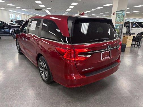 Radiant Red Metallic II 2022 Honda Odyssey Touring