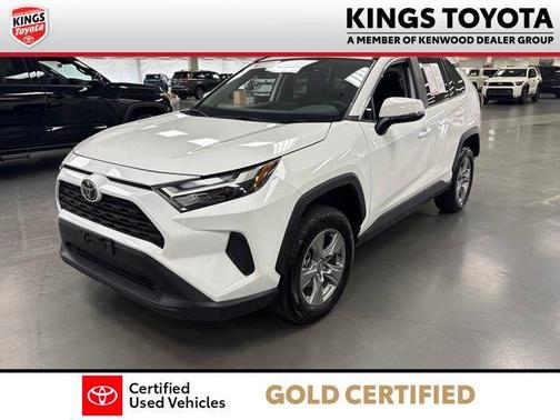 Ice Cap 2025 Toyota RAV4 XLE