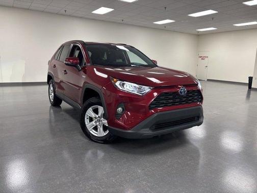 2020 Toyota RAV4 Hybrid XLE