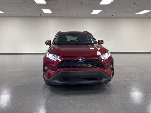 2020 Toyota RAV4 Hybrid XLE