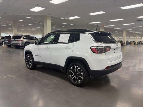Bright White Clearcoat 2023 Jeep Compass Limited