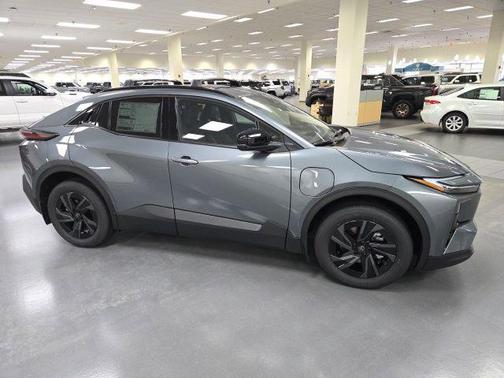 Overcast 2026 Toyota C-HR SE