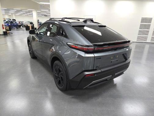 Overcast 2026 Toyota C-HR SE