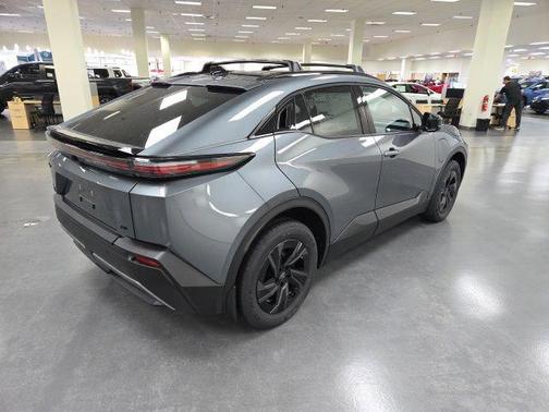 Overcast 2026 Toyota C-HR SE