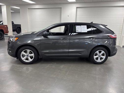 2020 Ford Edge SE