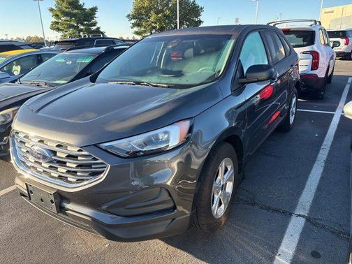 2020 Ford Edge SE