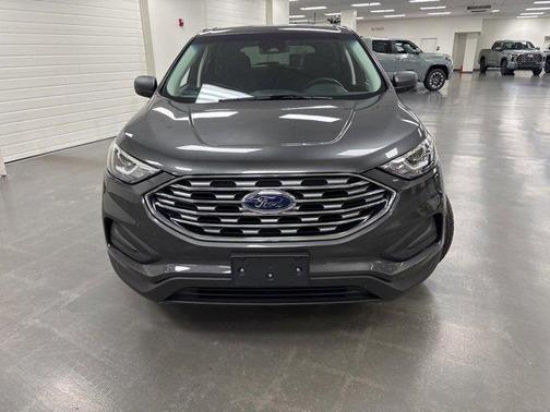 2020 Ford Edge SE