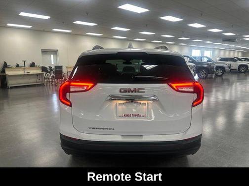 Summit White 2022 GMC Terrain SLE
