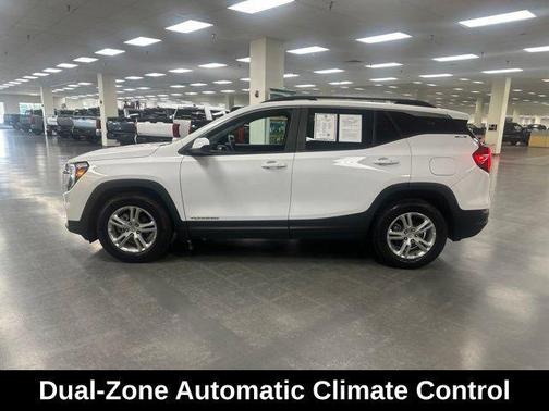Summit White 2022 GMC Terrain SLE
