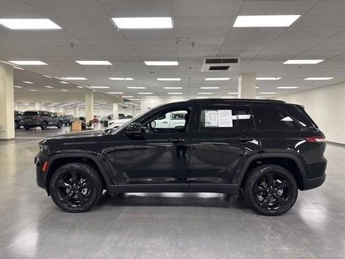 2024 Jeep Grand Cherokee Laredo