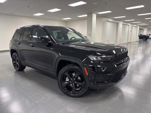2024 Jeep Grand Cherokee Laredo
