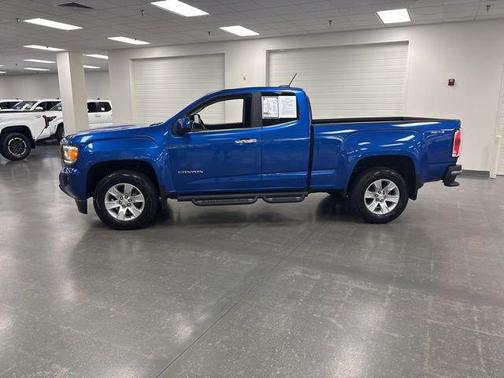 Marine Blue Metallic 2018 GMC Canyon SLE