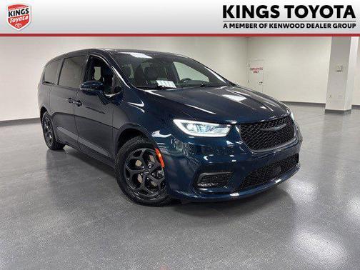 2022 Chrysler Pacifica Hybrid Limited