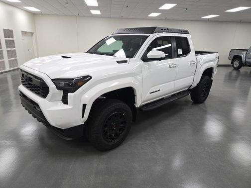 Ice 2026 Toyota Tacoma Hybrid TRD Sport