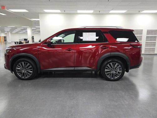 Scarlet Ember Tintcoat 2025 Nissan Pathfinder SL 4WD