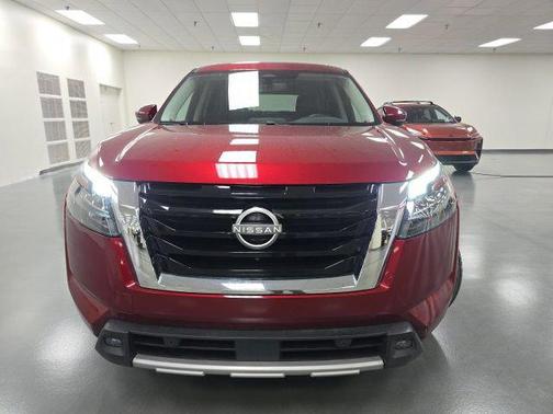 Scarlet Ember Tintcoat 2025 Nissan Pathfinder SL 4WD