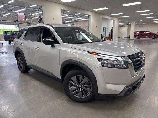2024 Nissan Pathfinder S