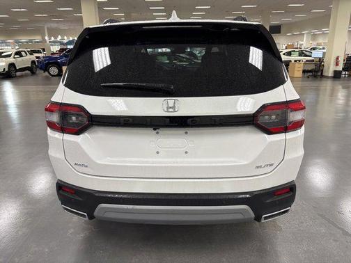 2023 Honda Pilot AWD Elite
