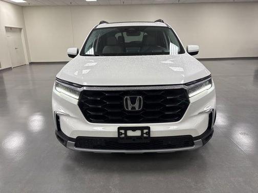 2023 Honda Pilot AWD Elite