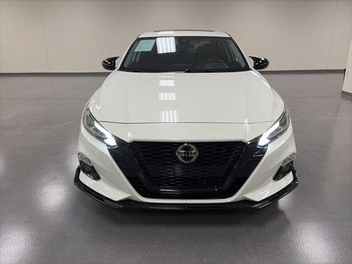 2022 Nissan Altima SR Intelligent AWD