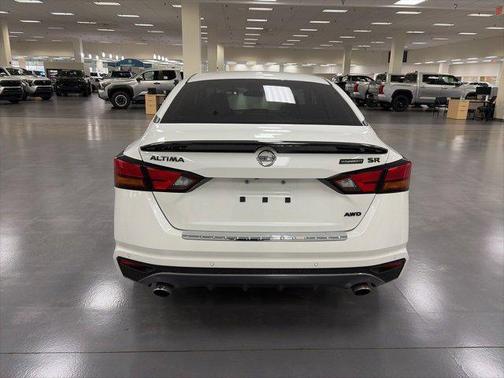 2022 Nissan Altima SR Intelligent AWD