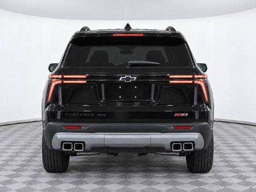 Mosaic Black Metallic 2024 Chevrolet Traverse AWD Z71
