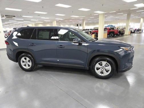 2026 Toyota Highlander LE