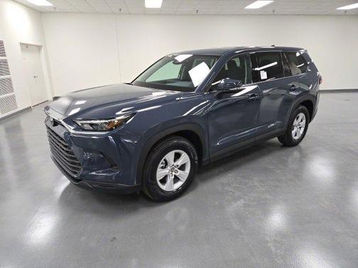 2026 Toyota Highlander LE