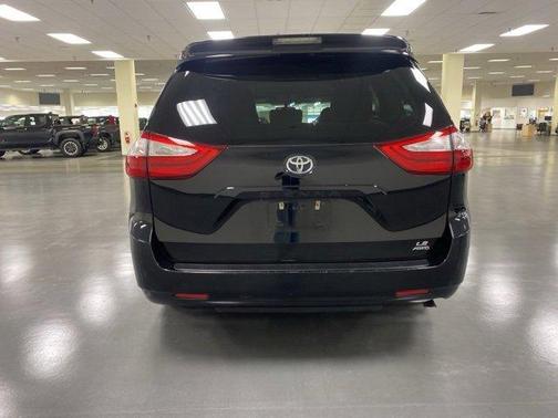 2015 Toyota Sienna LE
