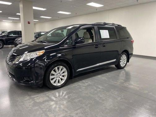 2015 Toyota Sienna LE