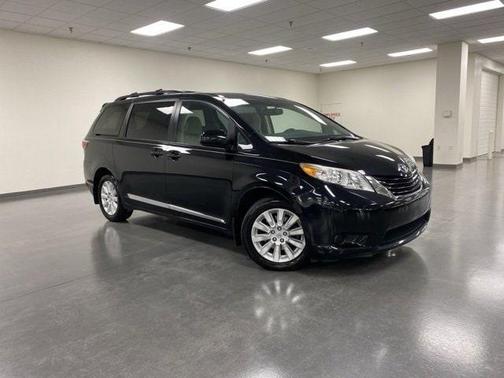 2015 Toyota Sienna LE