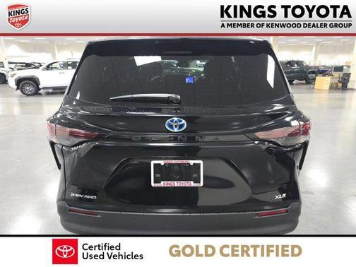 Midnight Black 2025 Toyota Sienna XLE