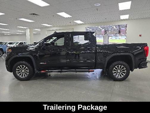 Onyx Black 2023 GMC Sierra 1500 AT4