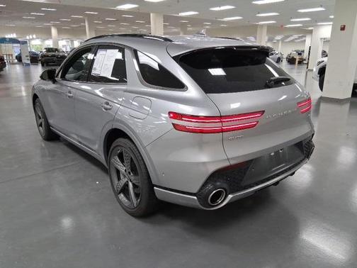2024 Genesis GV70 2.5T