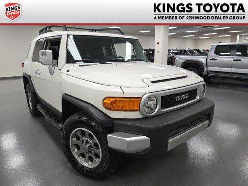 2013 Toyota FJ Cruiser Base
